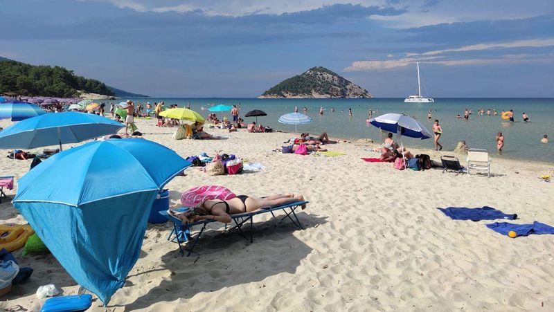 Topul celor mai trăsnite reclamaţii ale românilor