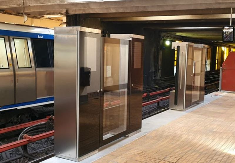 Porţi anti-suicid la metroul din Bucureşti
