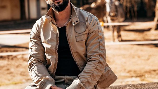 Dorian Popa, schimb de replici cu un vecin de la bloc, după ce a vrut să facă o faptă bună! Ce i-a reproșat artistului: „Așa sunt oamenii”