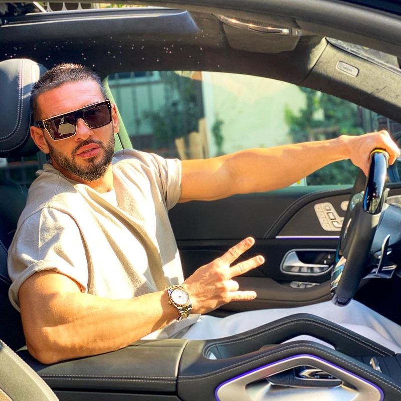 Dorian Popa, schimb de replici acide cu un vecin, după ce a vrut să facă o faptă bună