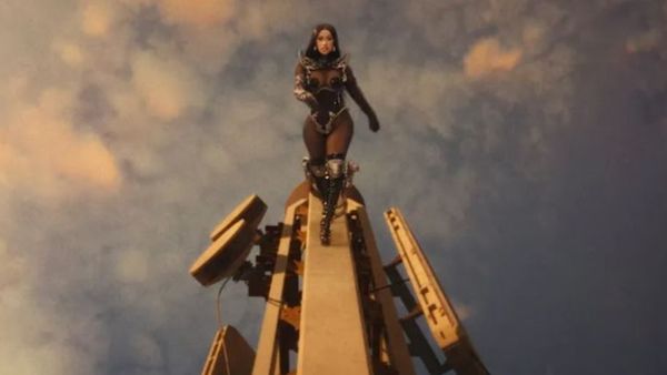 Cardi B, Kanye West și Lil Durk au lansat videoclipul piesei „Hot Shit”