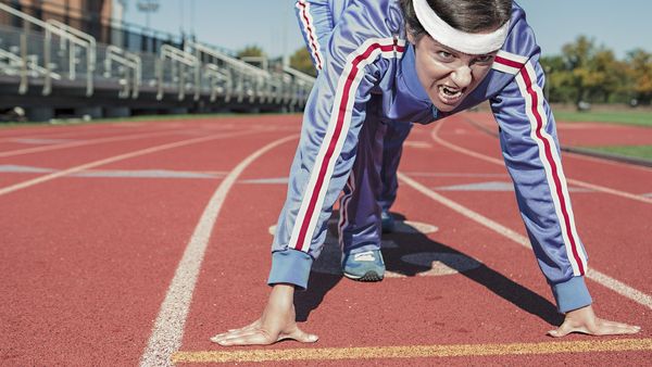Banda de bagaje a devenit bandă de alergare pe Aeroportul Otopeni! Angajații au fost filmați și puși pe internet