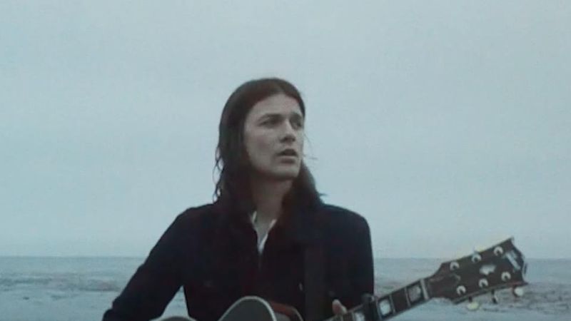 James Bay a lansat videoclipul piesei &bdquo;Save Your Love&rdquo;