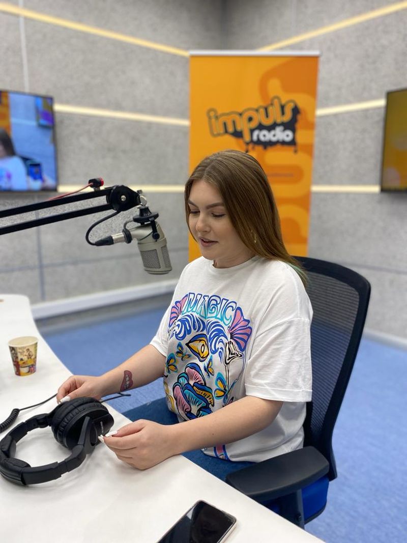 Serena va fi „Invitatul de 12” de duminica aceasta la Radio Impuls. Artista face dezvăluiri sincere: „Am trăit cu impresia că alții știu cel mai bine ce e bine pentru mine”. Audio