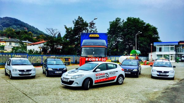 Şcoala rutieră preţuri 2022: Cât costă în acest an?