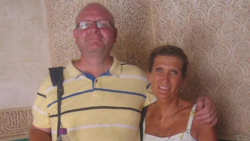 Doi soți au plecat în vacanță și au zburat 15 ore cu avionul.