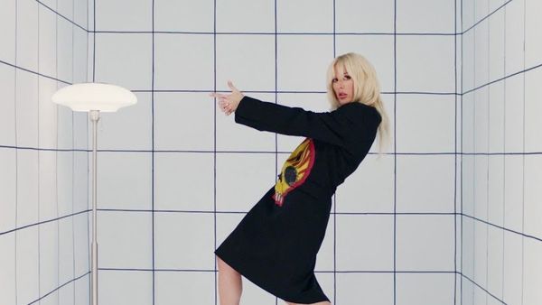 Ellie Goulding a lansat piesa „Easy Lover”, în colaborare cu Big Sean - Versuri aici