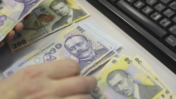 Veste bună pentru rom&acirc;nii cu rate la bănci! Cei care au rate bancare vor putea am&acirc;na plata acestora