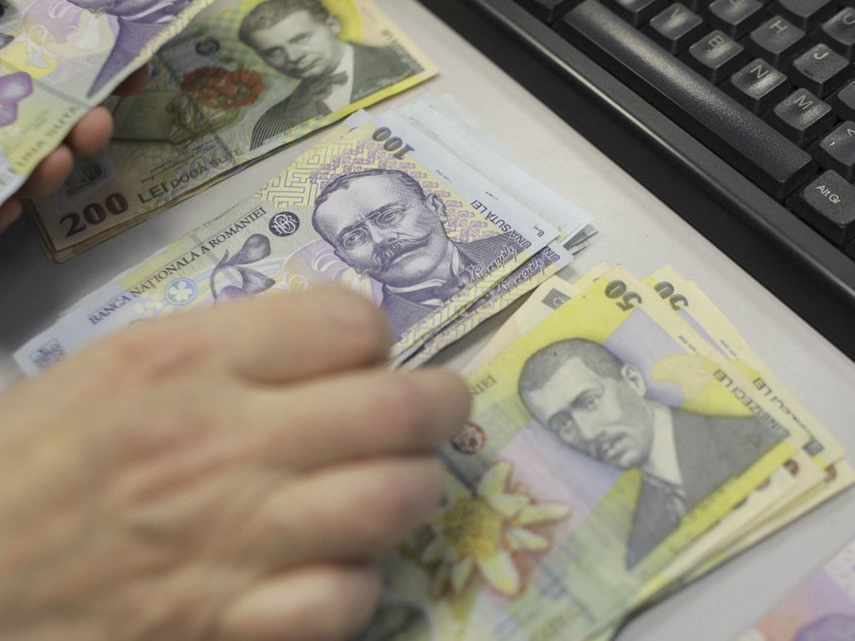 Veste bună pentru românii cu rate la bănci