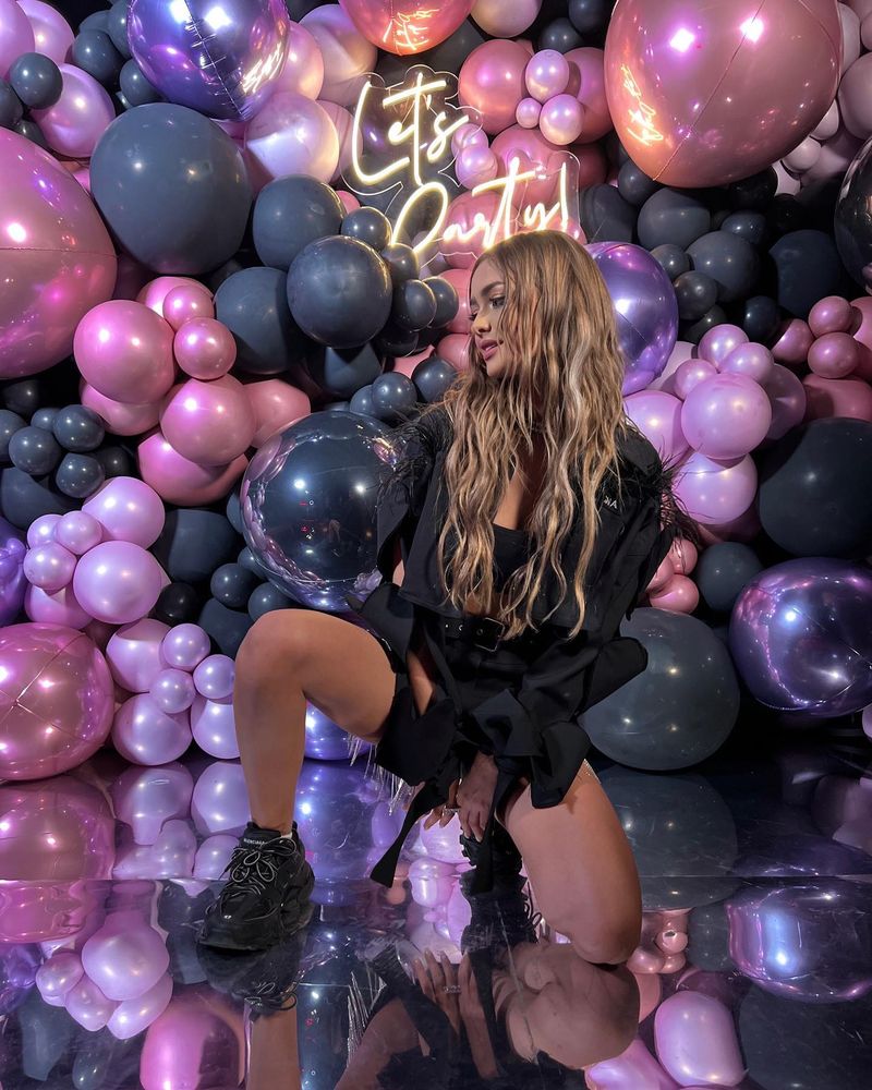 Iuliana Beregoi, trasă de păr la concert! Prima reacție a artistei. Video