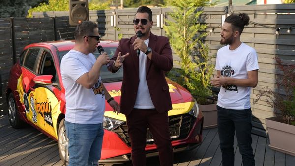 Radio Impuls și-a desemnat marele câștigător al campaniei “Premi-vara cutreieră țara”! Autoturismul și-a găsit proprietarul, anunțat în direct, la Kanal D, în cadrul evenimentului de aseară!