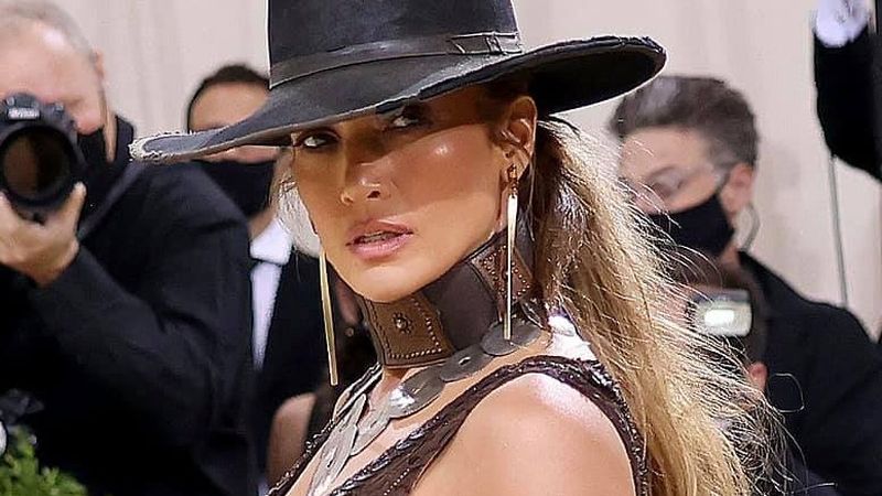 Jennifer Lopez, ședință foto hot la 53 de ani. Artista a pozat goală pentru o lansare de produs marca JLo Beauty: &bdquo;Sunt mai fericită ca niciodată&rdquo;  