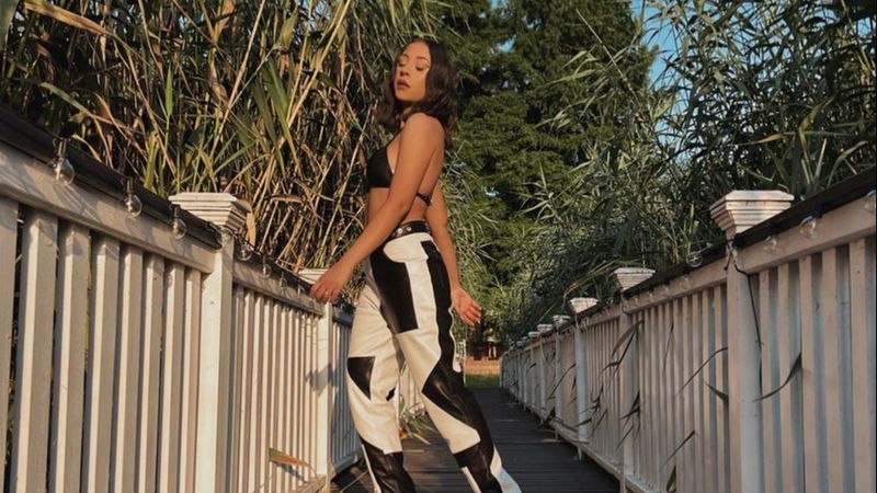 Nicole Cherry a lansat o versiune live a piesei "Florile Tale"