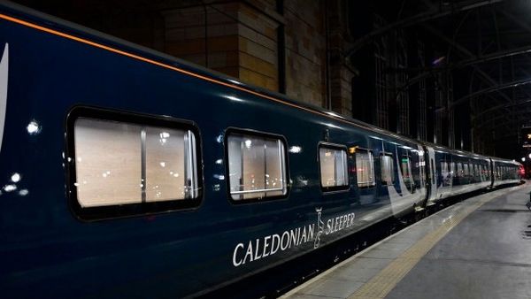 Un bărbat a adormit în tren și s-a trezit în aceeași gară. Trenul nu mai placase către destinație: „Asta e cea mai ciudată întâmplare”