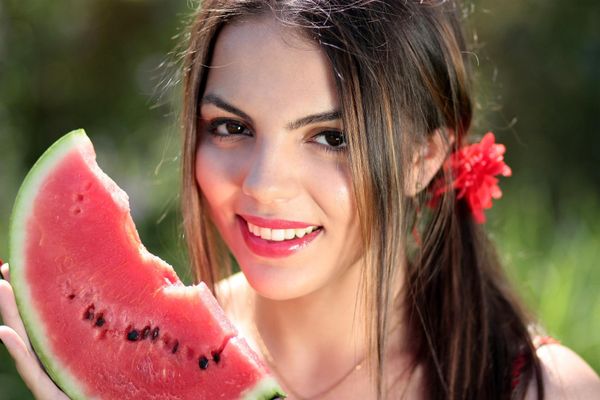 &Icirc;ngraşă sau nu pepenele? Iată ce spun nutriţioniştii