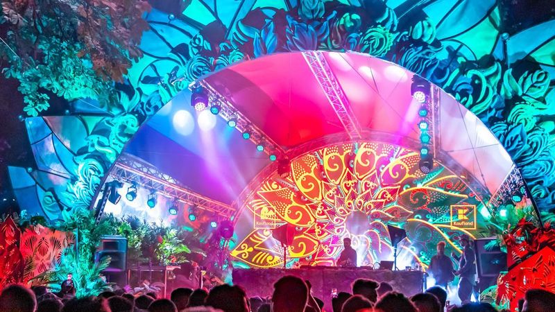 Concerte şi festivaluri august 2022. Unde ne distrăm &icirc;n ultima lună de vară