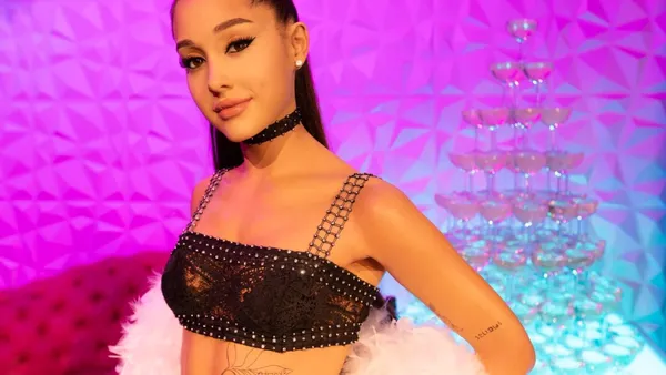 Ariana Grande se topește. Statuia din ceară a artistei a devenit victima căldurii de la Muzeul Tussauds