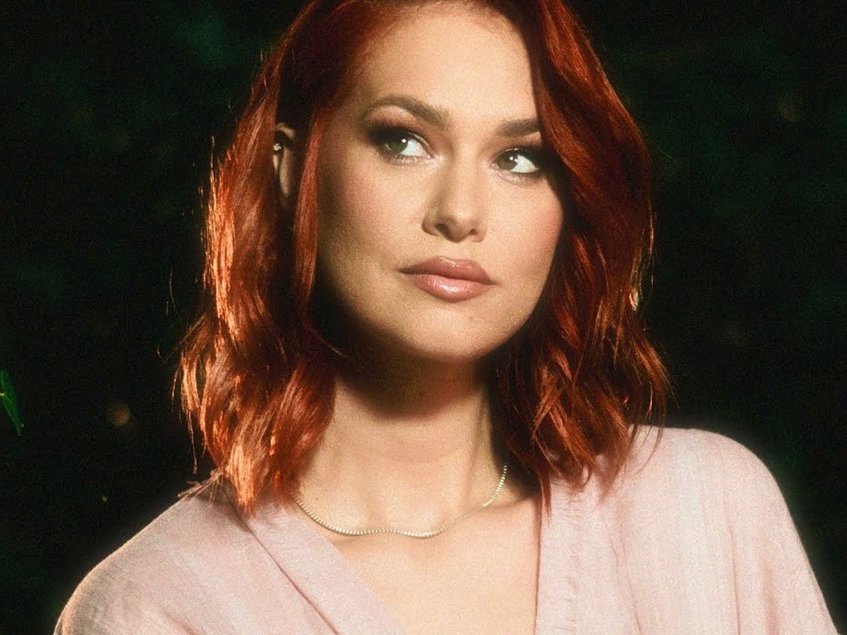 Feli a lansat piesa C&acirc;nd te țin &icirc;n brațe