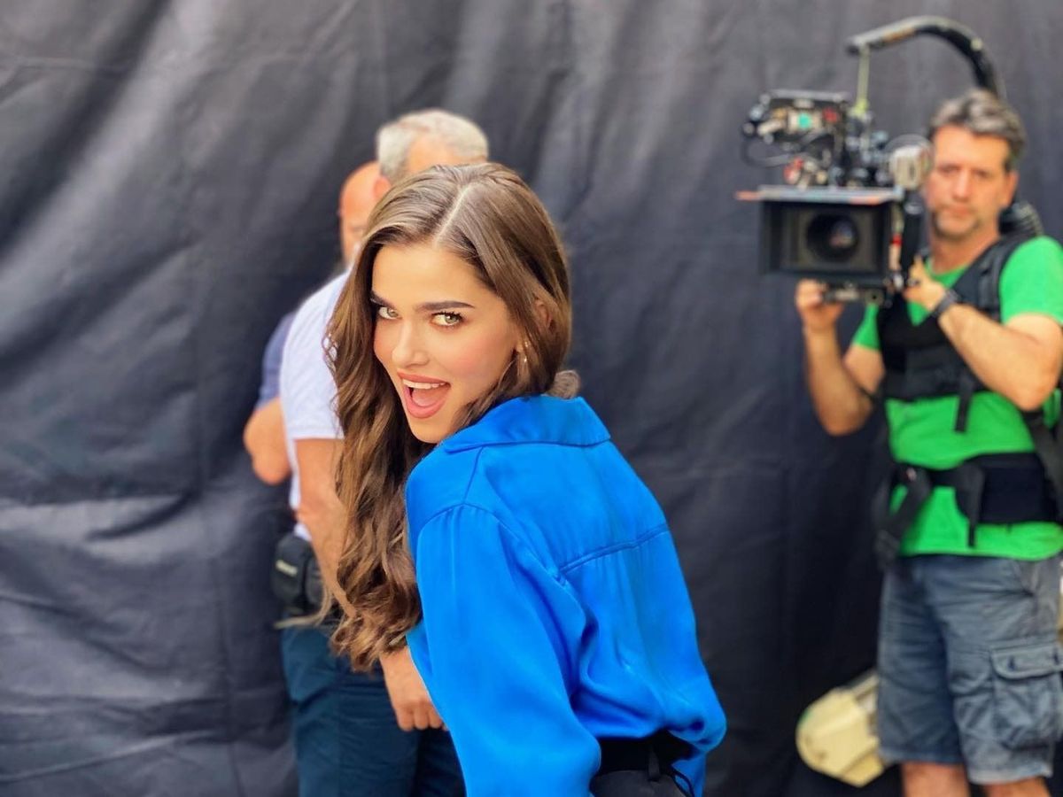 Theo Rose, surprinsă în ipostaze romantice alături de Anghel Damian