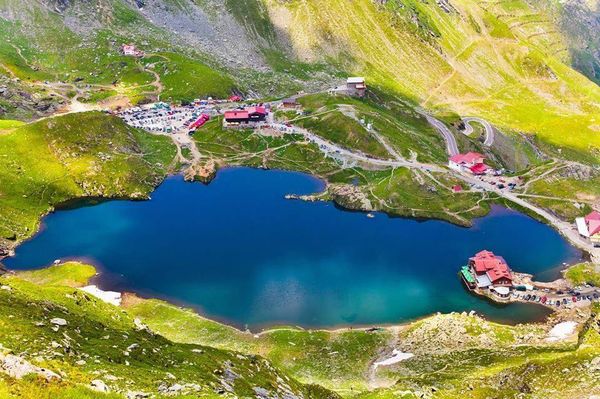 Destinaţii de vacanţă pentru august 2022: Unde poţi merge pentru a scăpa de caniculă