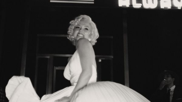 Marilyn Monroe s-a întors! Ana de Armas face senzație într-o altă producție Netflix, dar fanii sunt supărați pe accentul spaniol al actriței