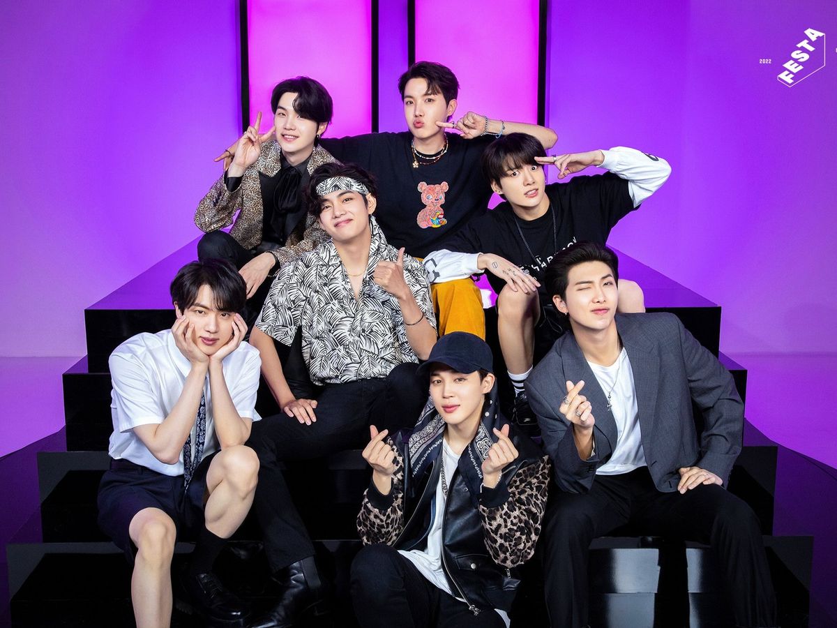 Vești bune pentru fanii K-POP! Membrii trupei BTS vor putea susține concerte în străinătate, chiar dacă efectuează serviciu militar