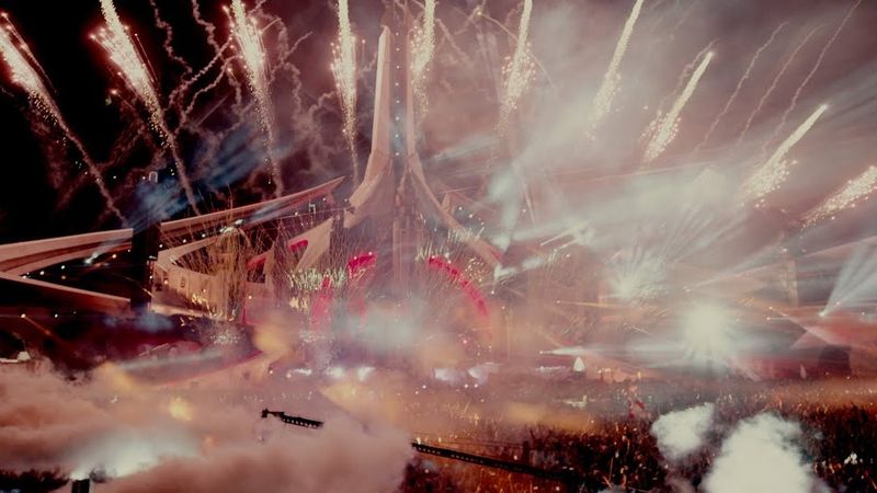 Martin Garrix și duo-ul Breathe Carolina au lansat videoclipul piesei &bdquo;Something&rdquo;