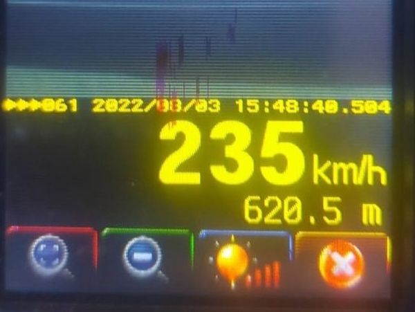Mașina &icirc;n care era IPS Teodosie, prinsă &icirc;n timp ce circula cu 235 de kilometri pe oră pe A2. Audio