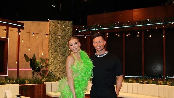 Joel Corry și Becky Hill au lansat piesa „History”