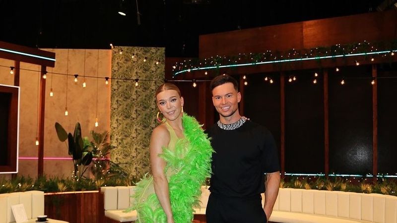 Joel Corry și Becky Hill au lansat piesa &bdquo;History&rdquo;
