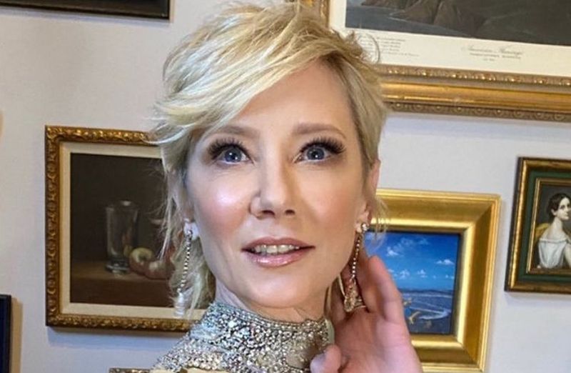 Actrița Anne Heche, de urgență la spital