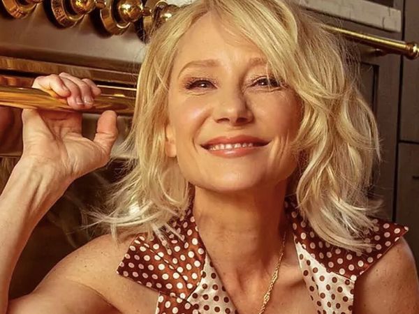 Actrița Anne Heche, de urgență la spital, după ce a fost implicată &icirc;ntr-un accident &icirc;n Los Angeles