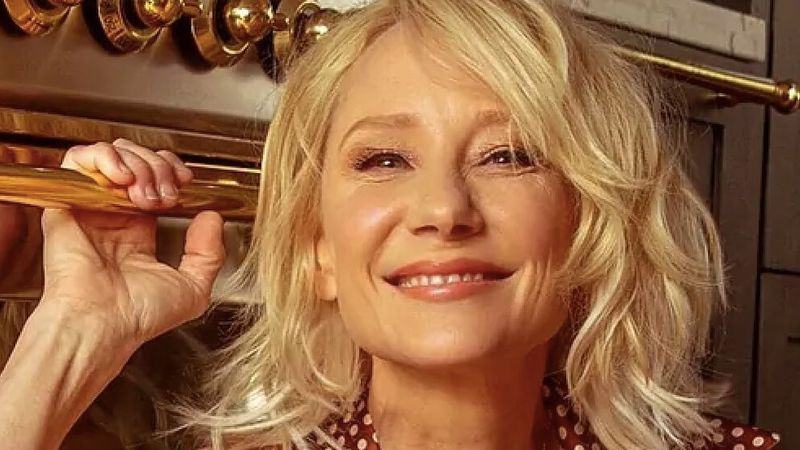 Actrița Anne Heche, de urgență la spital, după ce a fost implicată &icirc;ntr-un accident &icirc;n Los Angeles