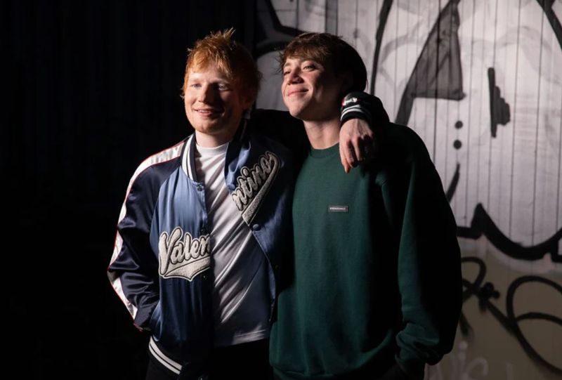 Paulo Londra și Ed Sheeran au lansat videoclipul piesei „Noche de Novela”