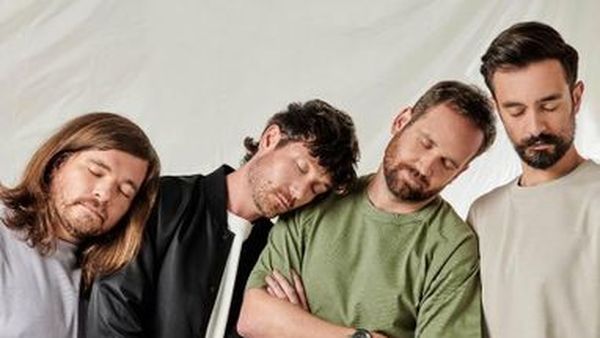 Bastille a lansat videoclipul piesei &bdquo;Revolution&rdquo;