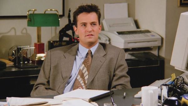 Matthew Perry își serbează ziua de naștere pe 19 august! Câți ani împlinește Chandler Bing din Friends