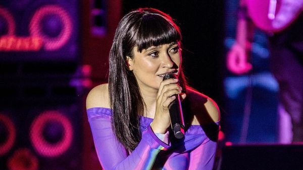 Irina Rimes, despre &icirc;nceputurile carierei sale. Cu ce probleme s-a confrunta arista c&acirc;nd s-a mutat &icirc;n Rom&acirc;nia: &bdquo;Nu pot nega că, la &icirc;nceput, mi-a fost greu&rdquo;