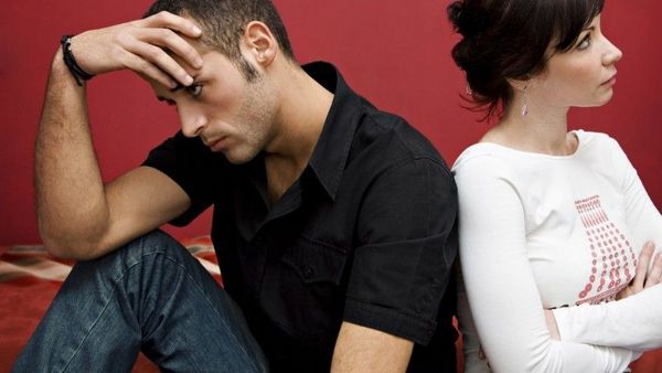 Bancul zilei de marți, 23 august 2022: Un tip manierat era obosit să fie sub papucul soției lui, așa că a mers la un psihiatru