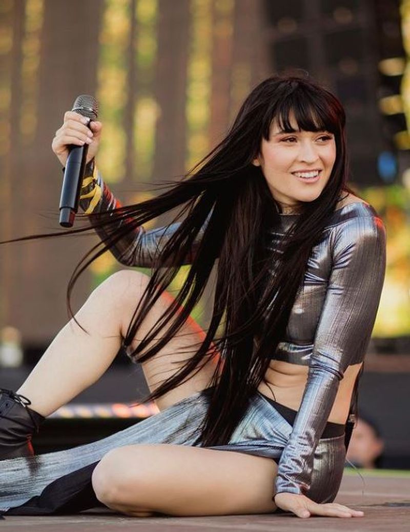 Irina Rimes a lansat Acasă Radio Edit