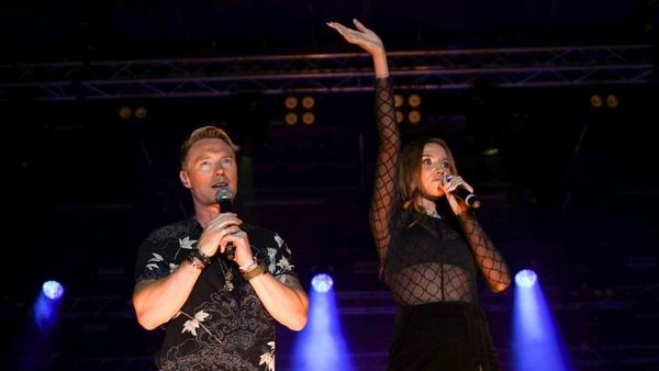 Ronan Keating și Ioana Ignat, moment emoționant pe scena festivalului We Love Music! Cei doi artiști au cântat piesa "If Tomorrow Never Comes"