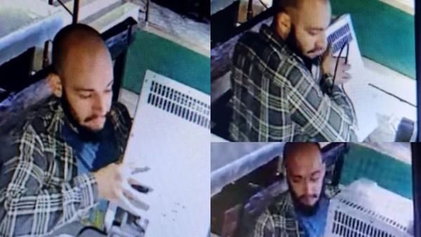 VIDEO: Un turist din Vama Veche a plecat de la cazare cu frigiderul: &bdquo;Cum să faci așa ceva&rdquo;! Cum a fost surprins făptașul