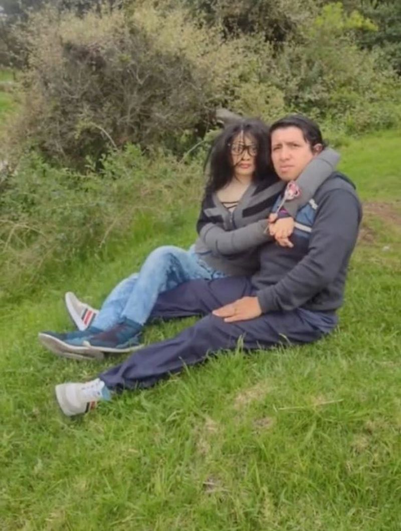 Un bărbat vrea să se însoare cu o păpuşă din cârpă