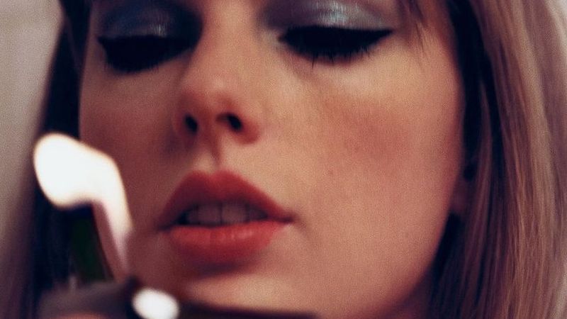 Taylor Swift se pregătește să lanseze cel de-al 10-lea album de studio - "Midnights"