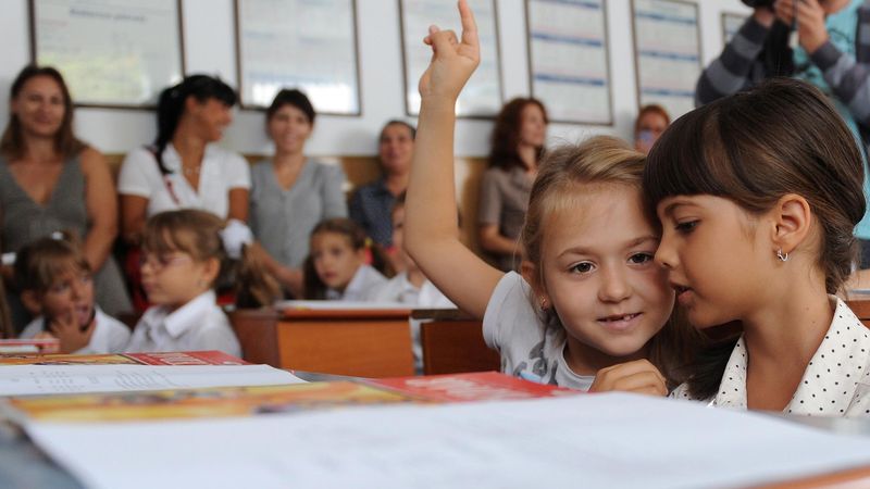 C&acirc;nd &icirc;ncepe şcoala &icirc;n septembrie 2022: Noua structură a anului şcolar 2022-2023