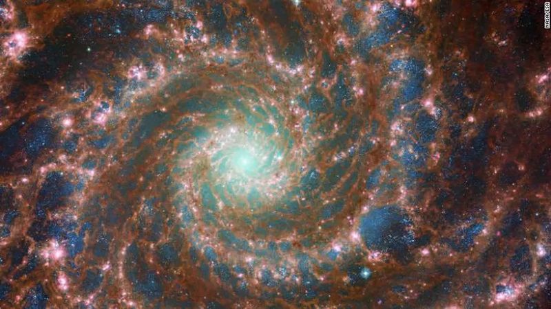Noi imagini impresionante cu Galaxia Fantomă! Se află la 32 de milioane de ani lumină de Păm&acirc;nt