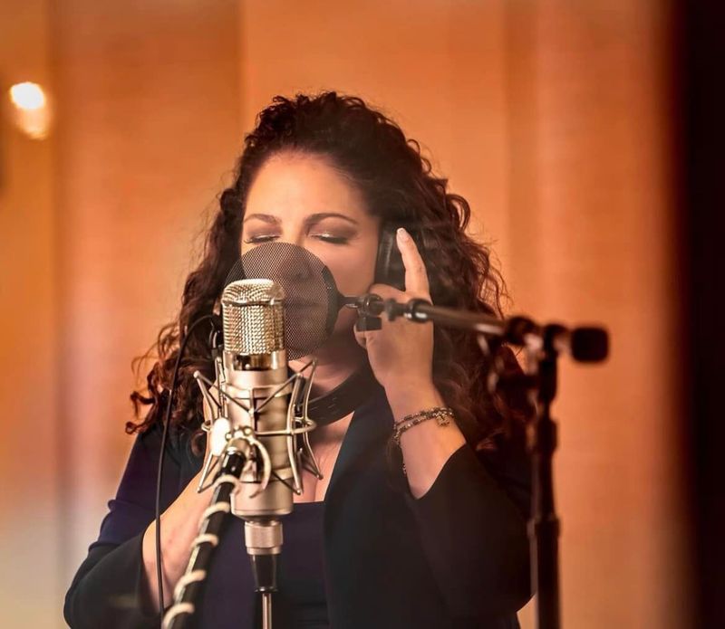 Gloria Estefan are propria păpușă Barbie! Jucăria cu fața artistei s-a lansat chiar de ziua ei de naștere: „M-am jucat cu păpușile Barbie de când eram mică”