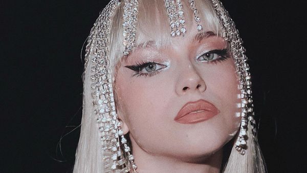 Roxen a lansat piesa „Fool”