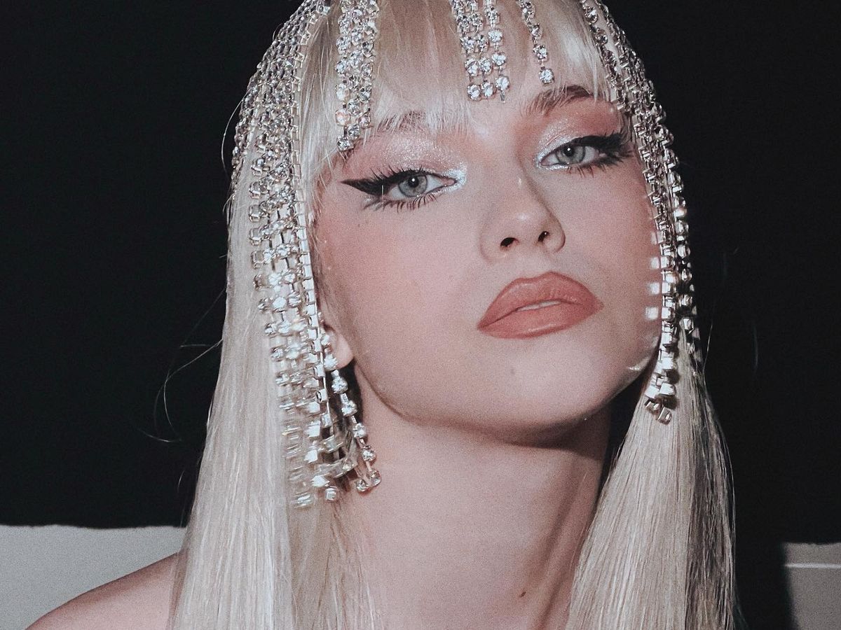 Roxen a lansat piesa „Fool”