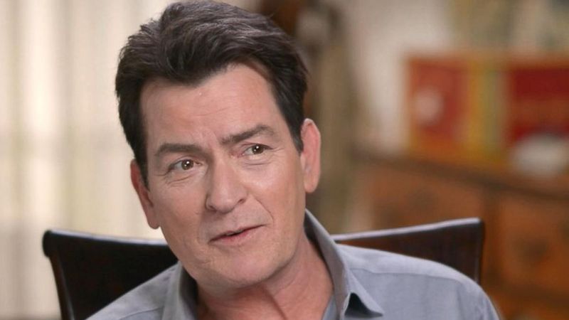 3 septembrie 2022: Charlie Sheen &icirc;mplineşte 57 de ani. Cum arată acum actorul?