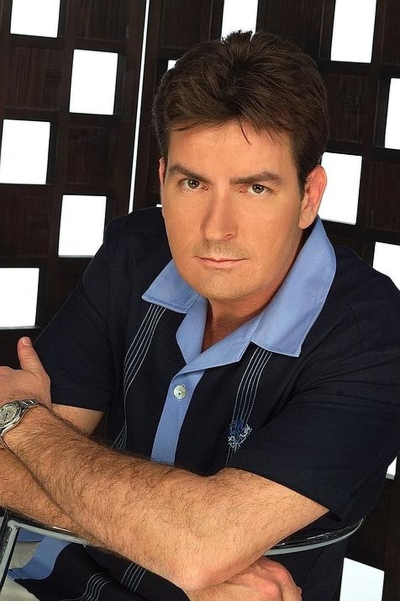 3 septembrie 2022: Charlie Sheen împlineşte 57 de ani.